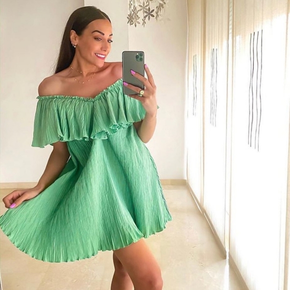 🔥Last 1🔥ZARA Voluminous pleated dress - Picture 3 of 9